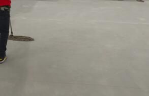 在工廠進行保潔作業(yè)時，要注意什么呢？